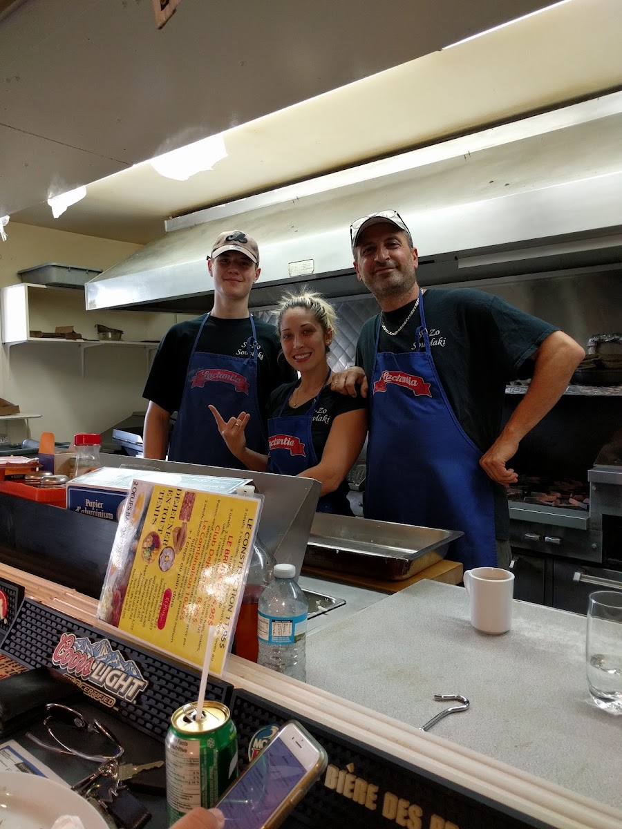 Restaurant St-Zotique Souvlaki - Photo 8