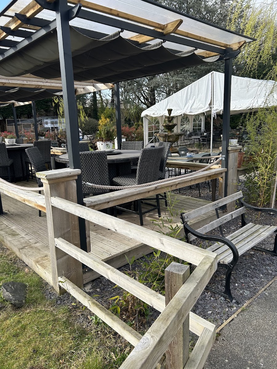 Lilypad Cafe & Water Gardens - Photo 5