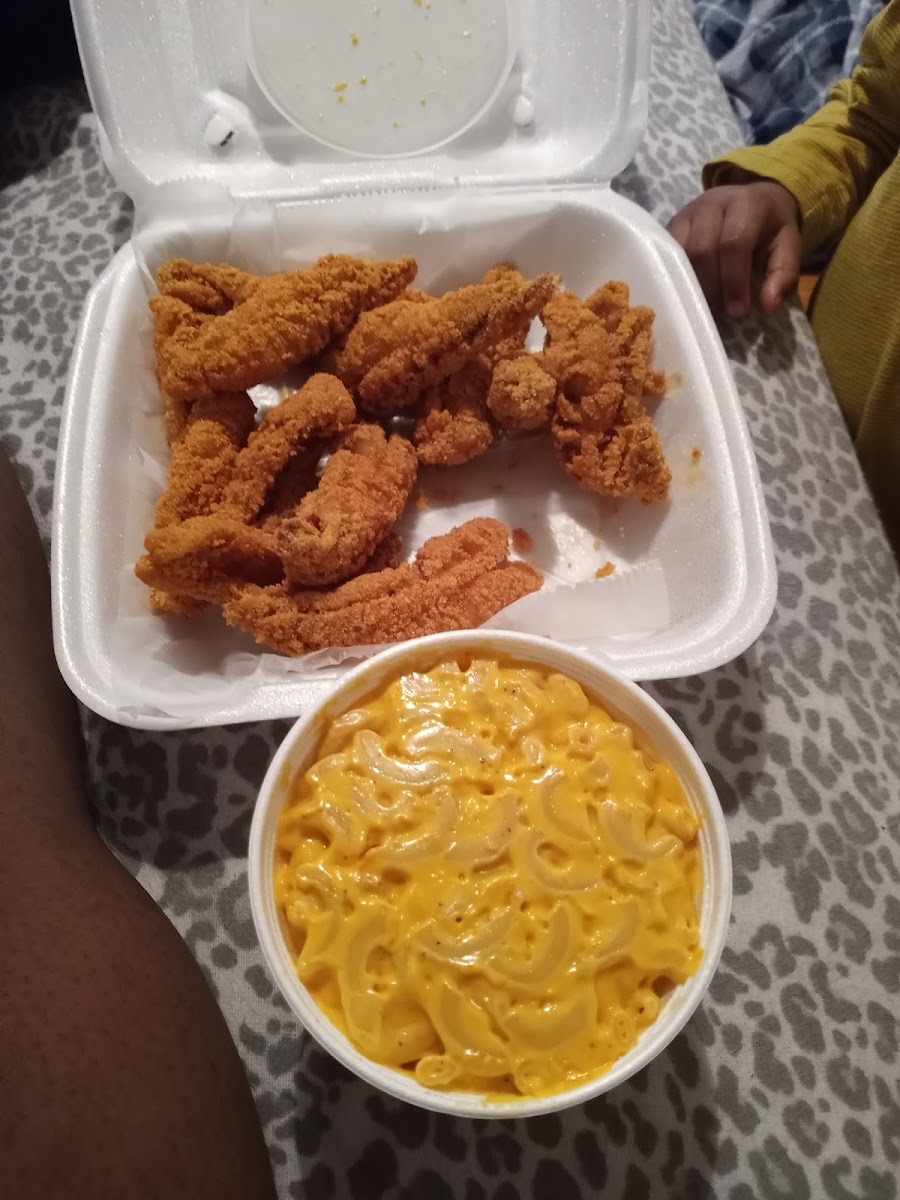 Manhattan Fish & Chicken - Photo 5