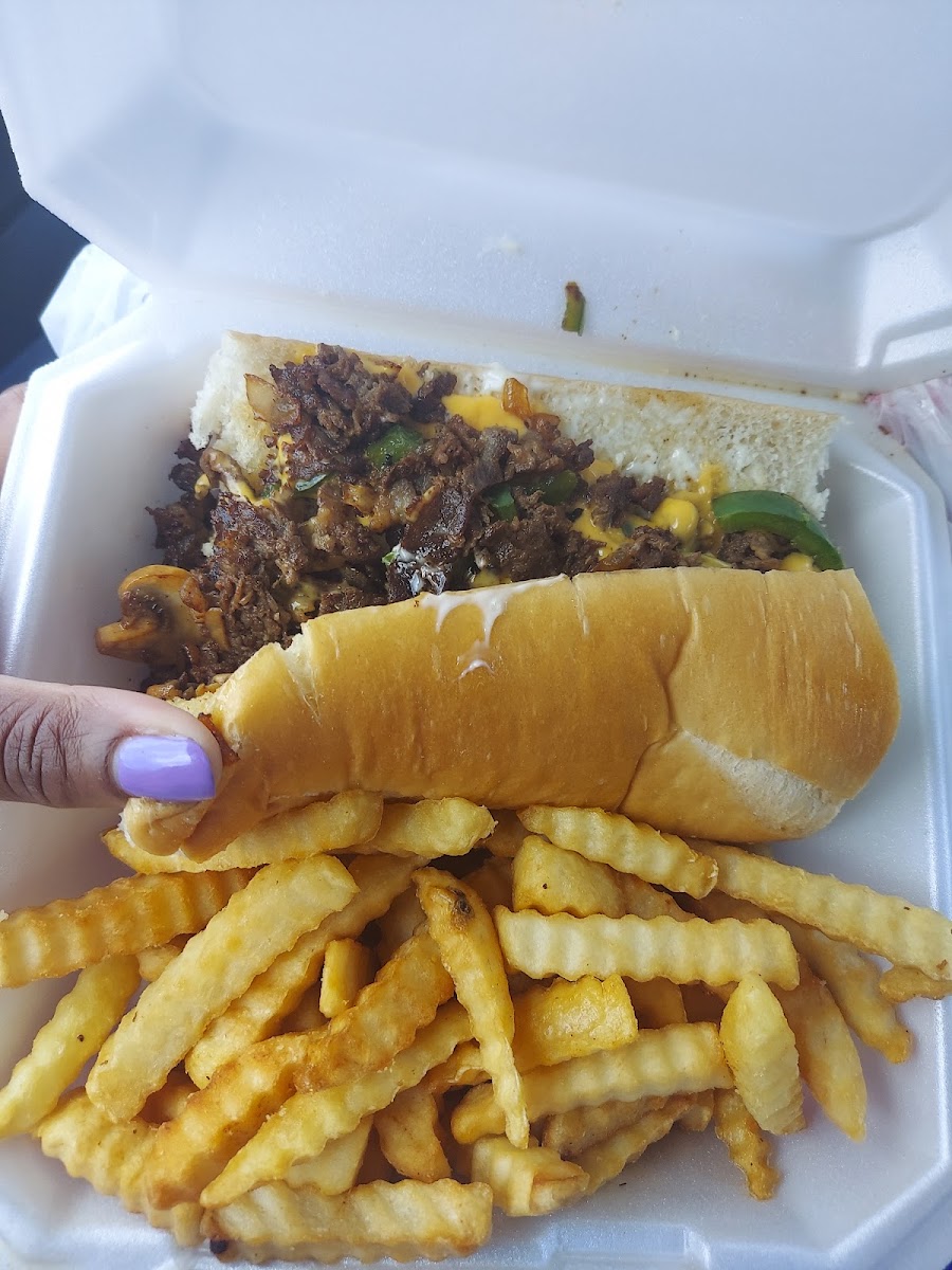 Bigg Redd's Diner - Photo 9