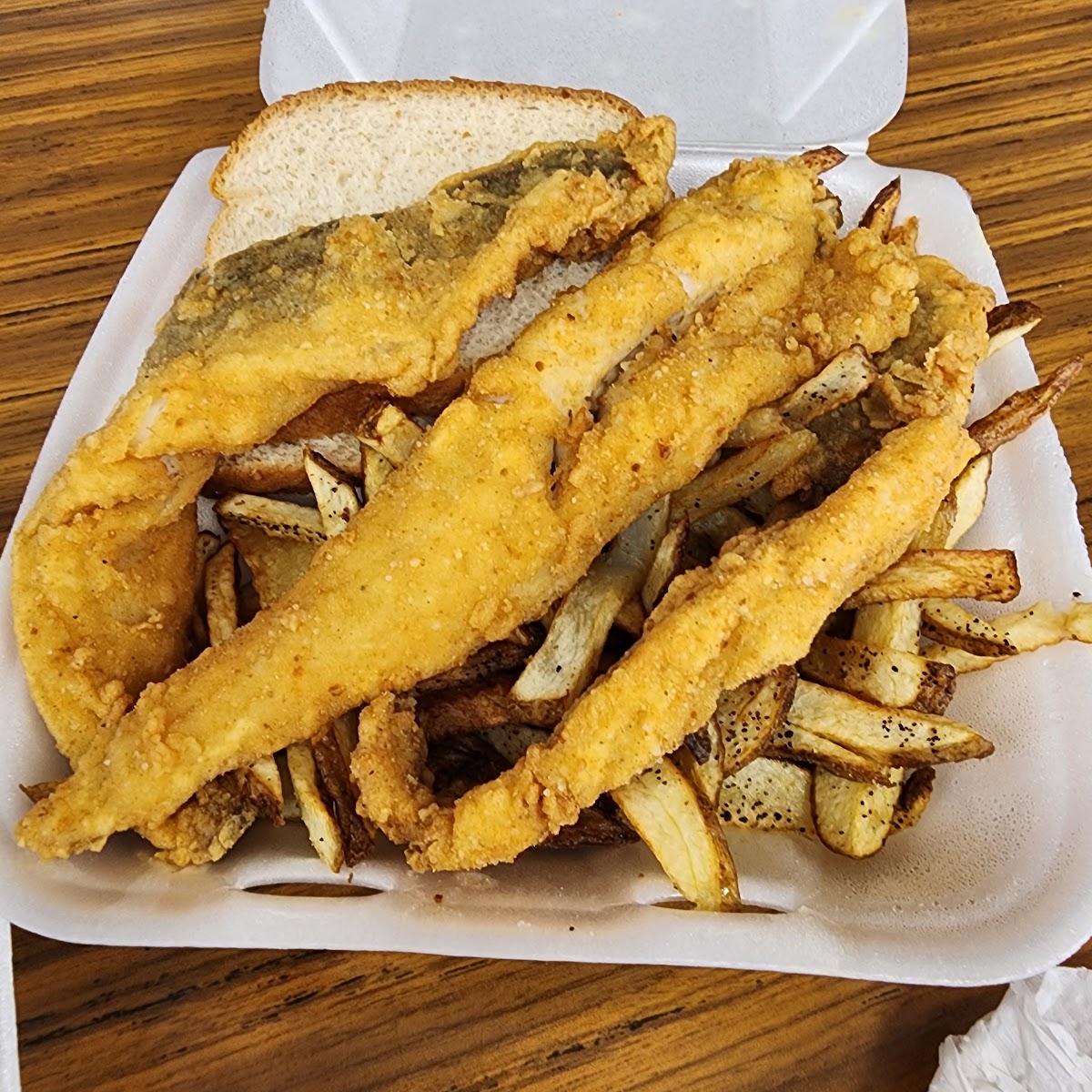 Bigg Redd's Diner - Photo 3