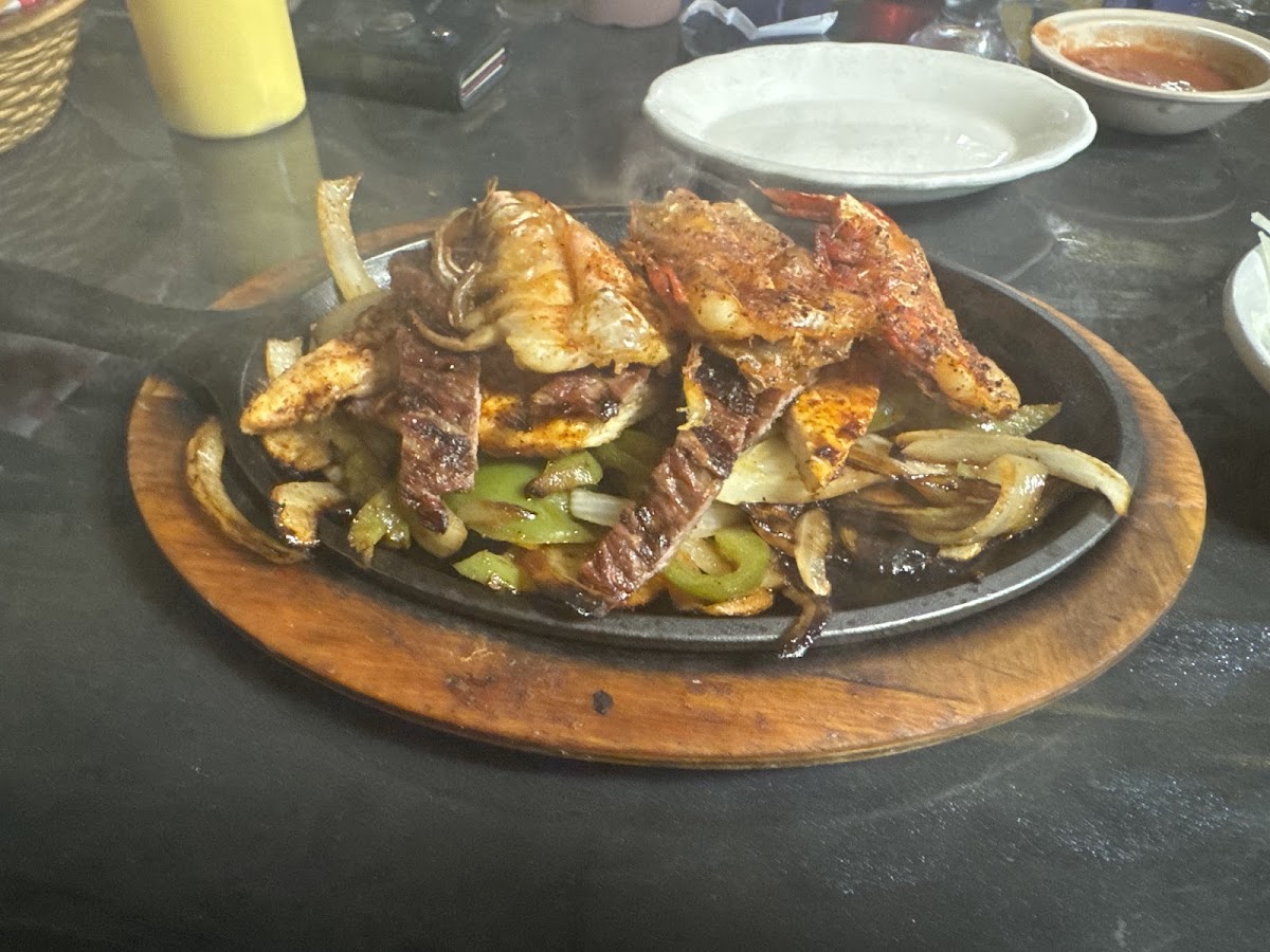 El Rey Mexican Restaurant & Grill LLC - Photo 9