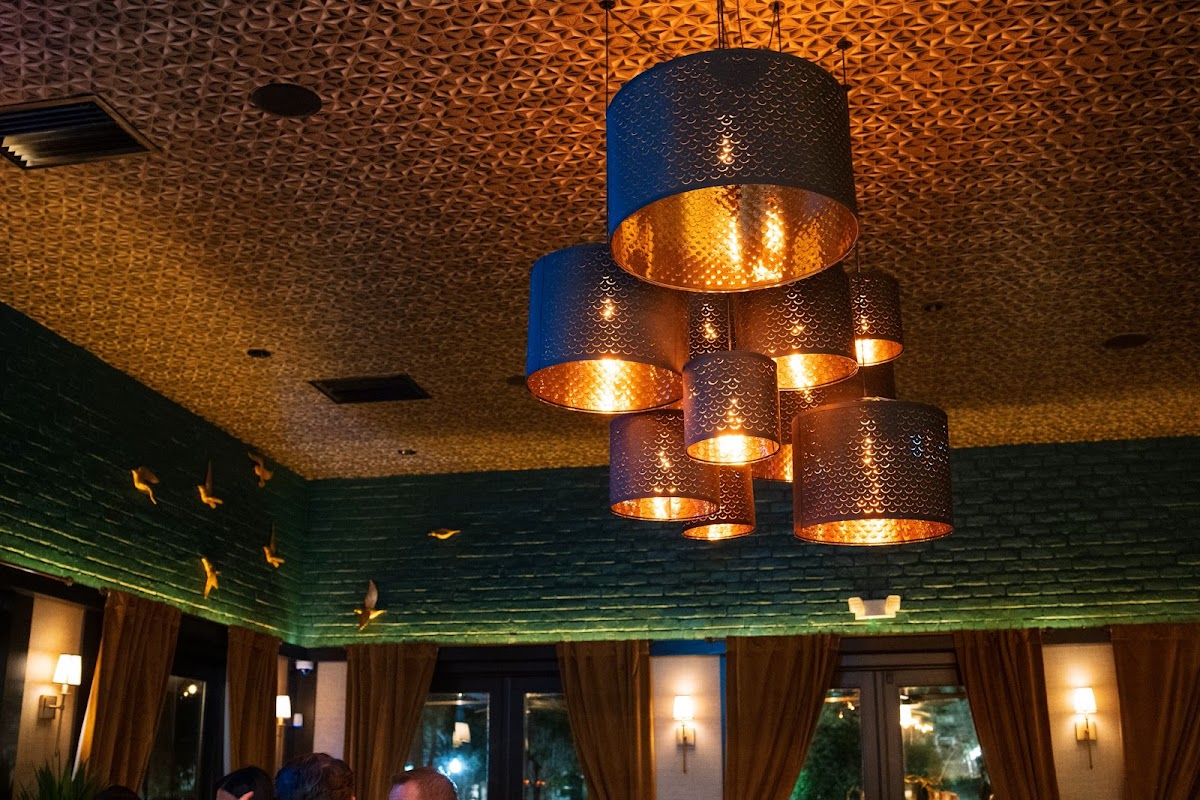 Spotos Fish & Oyster - Photo 9