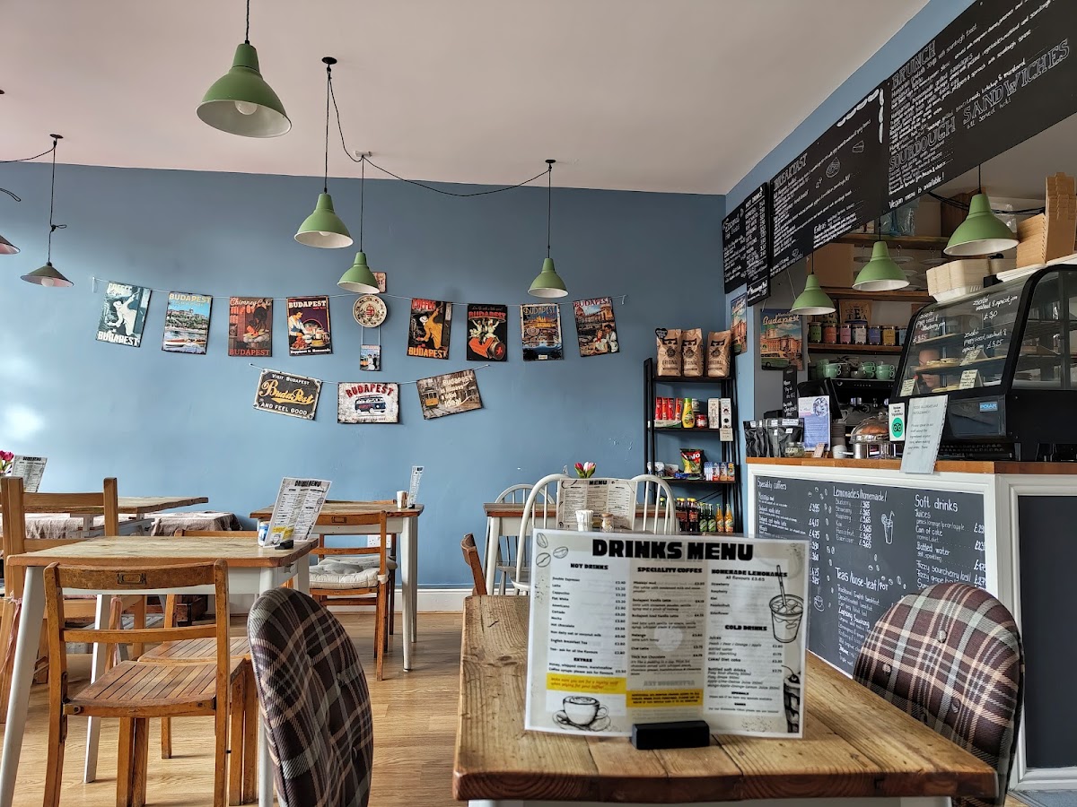 Budapest Cafe - Photo 2