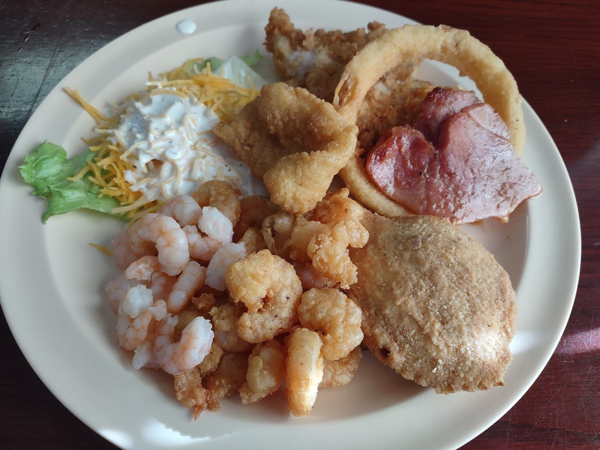 Black's Seafood Restaurant - Photo 3
