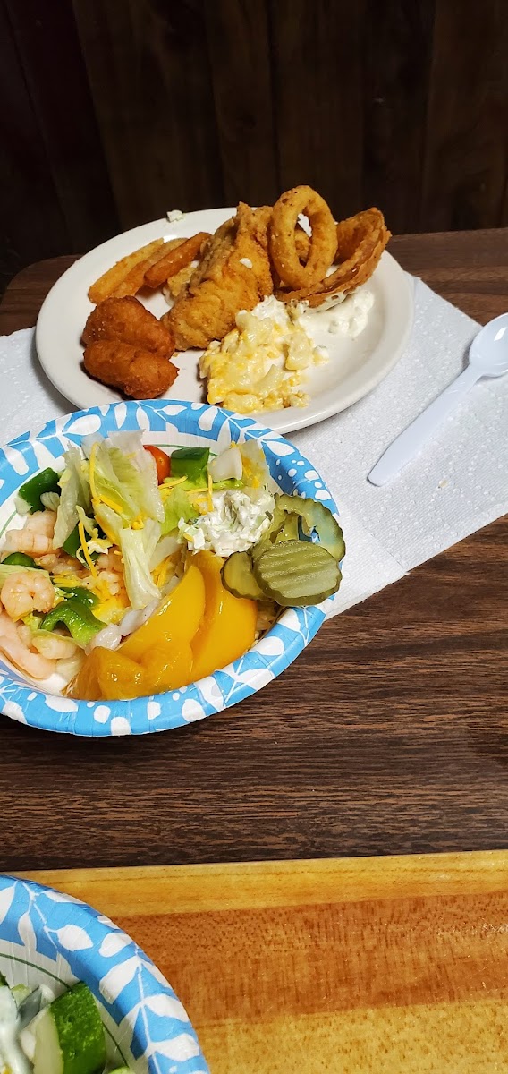 Black's Seafood Restaurant - Photo 7