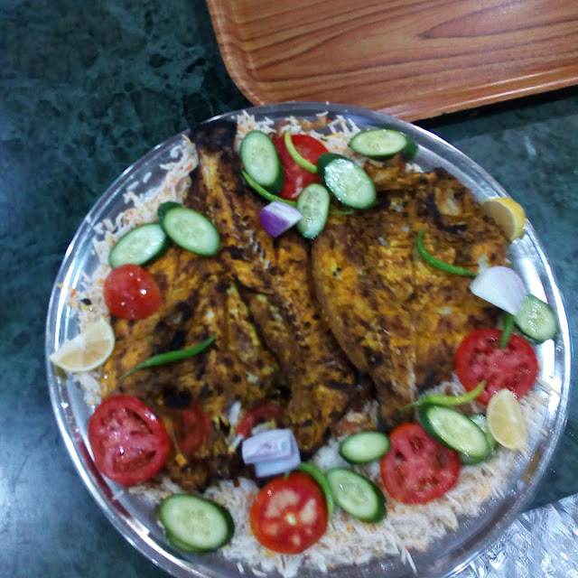 Fried Fish with Bukhari Rice