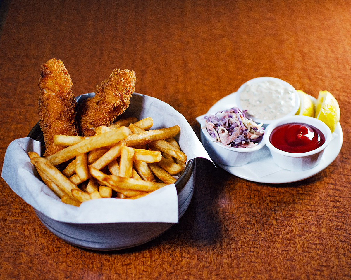 Vineyard Bar and Grill - Photo 3