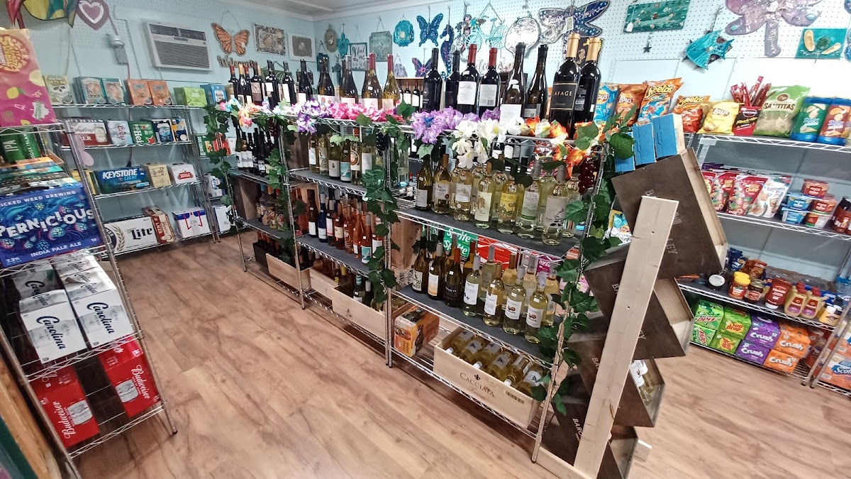 Tiki Bar at North End Market - Photo 3