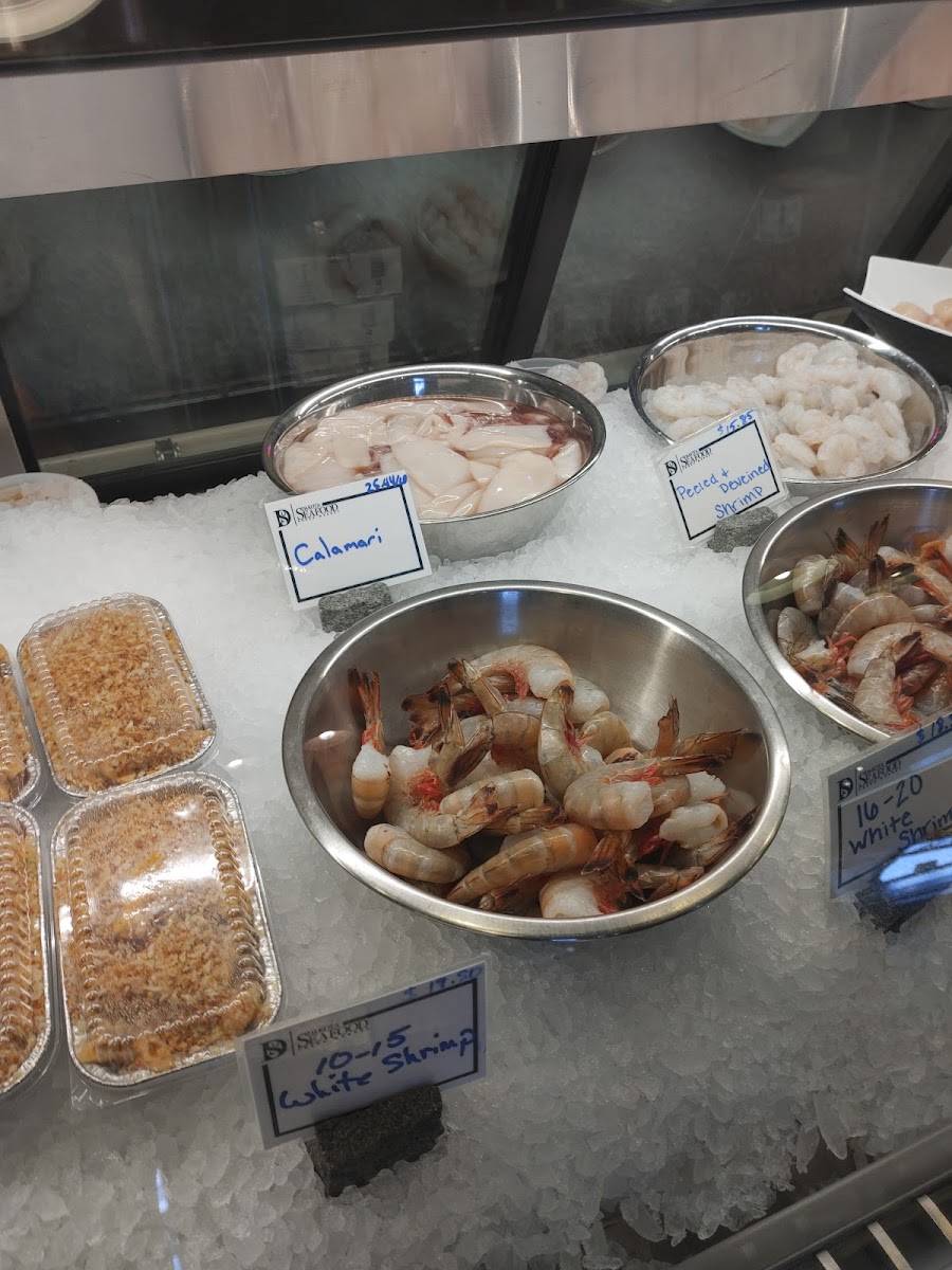 Dakota Seafood - Photo 9