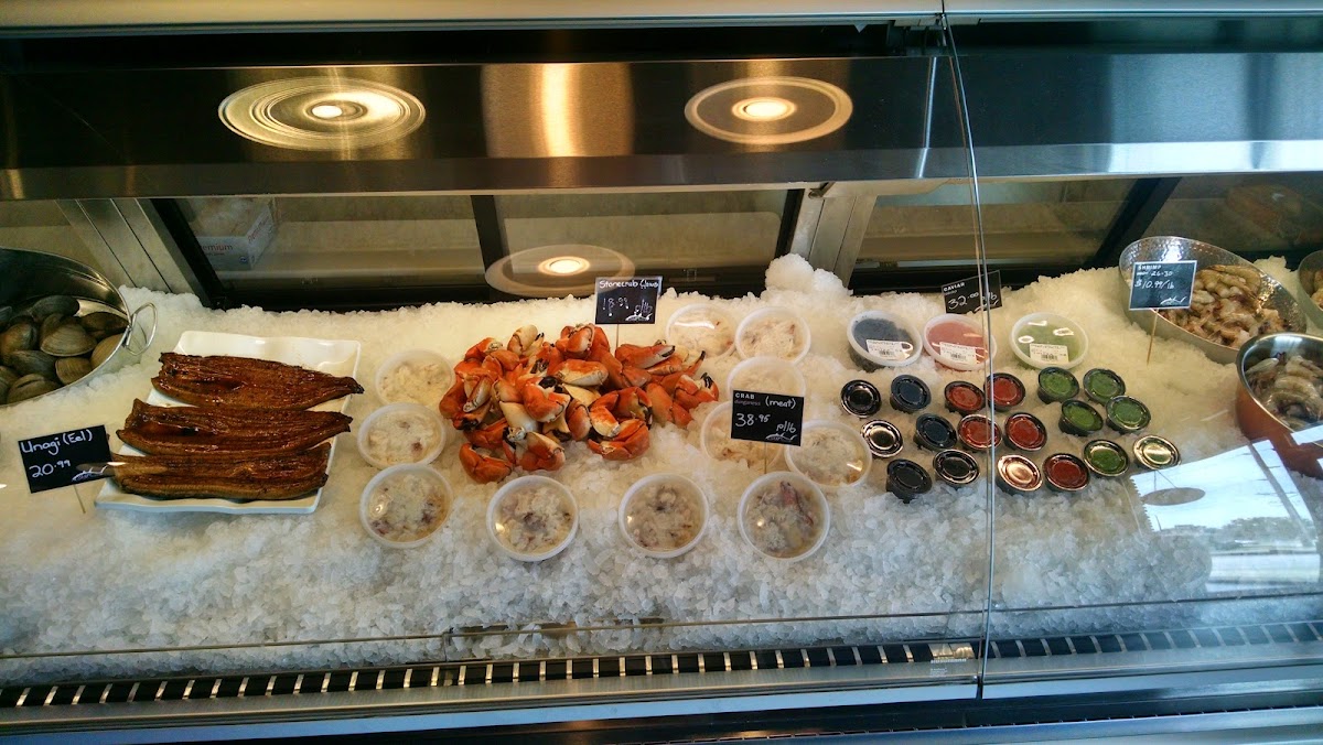 Dakota Seafood - Photo 3
