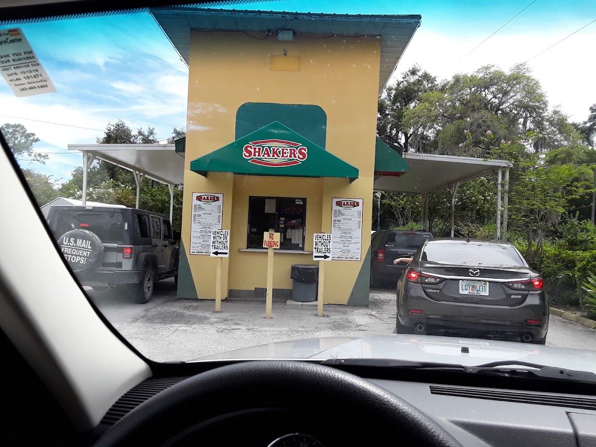Shakers Drive-Thru - Photo 2