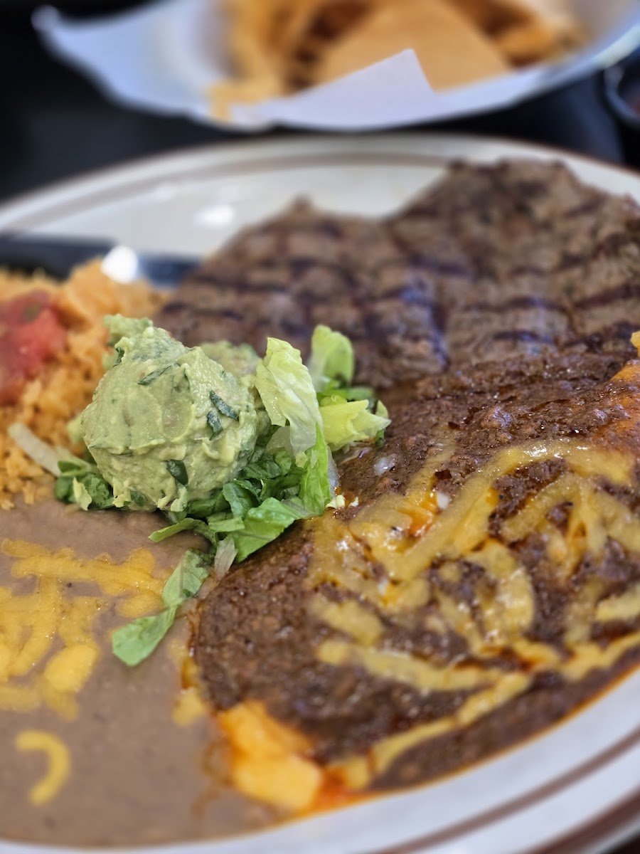 Ernesto's - Photo 2