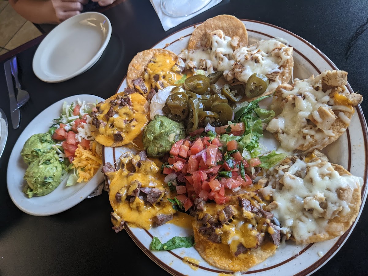 Ernesto's - Photo 4