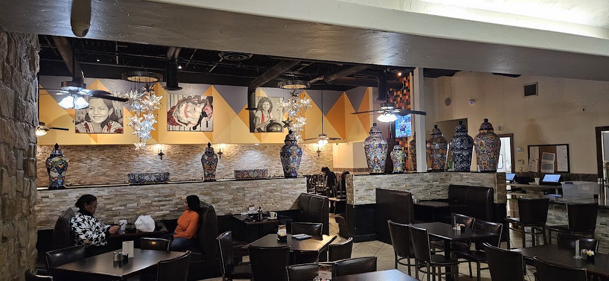 Ernesto's - Photo 7