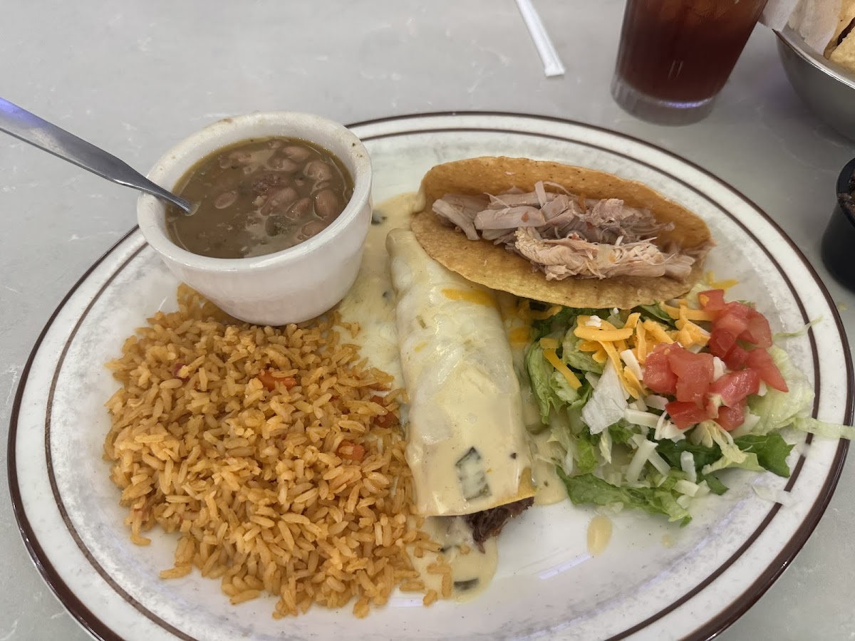 Ernesto's - Photo 8