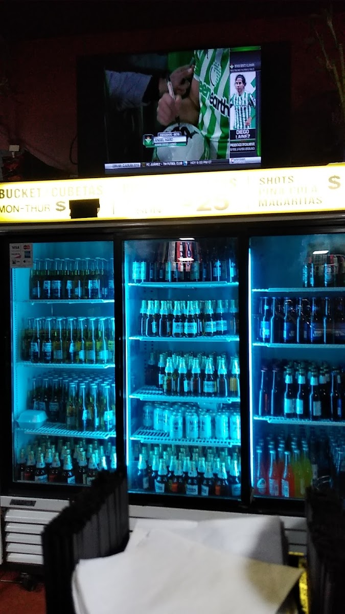La Casa Sport Bar - Photo 8
