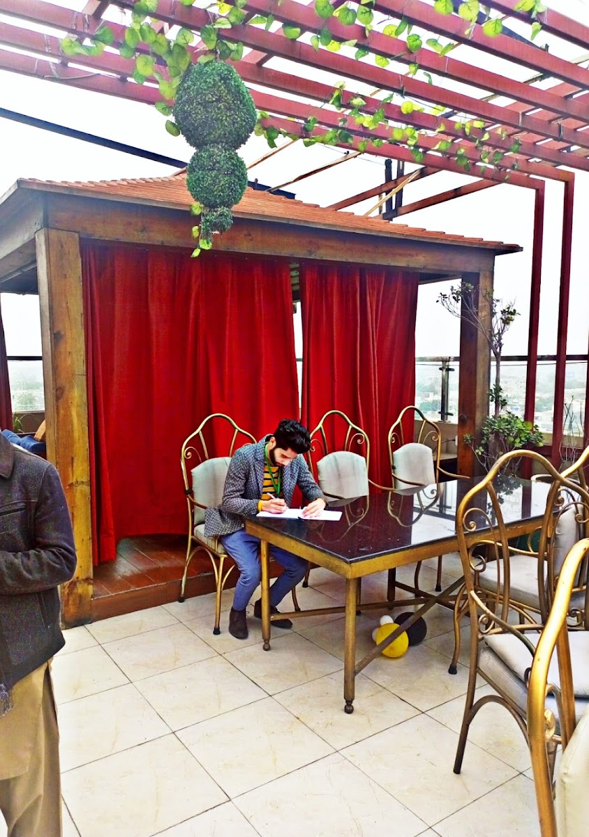 Sky Lounge