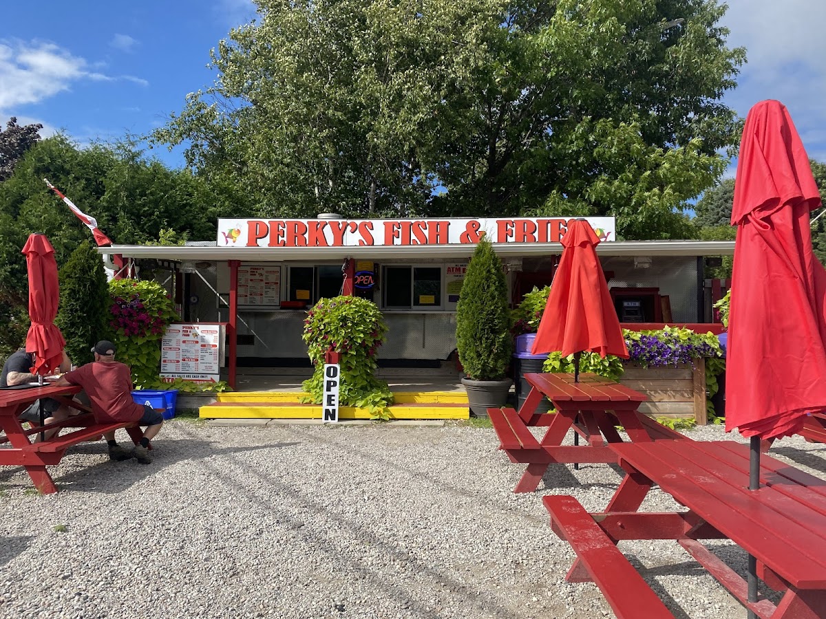 Perky's Fish & Fries - Photo 3