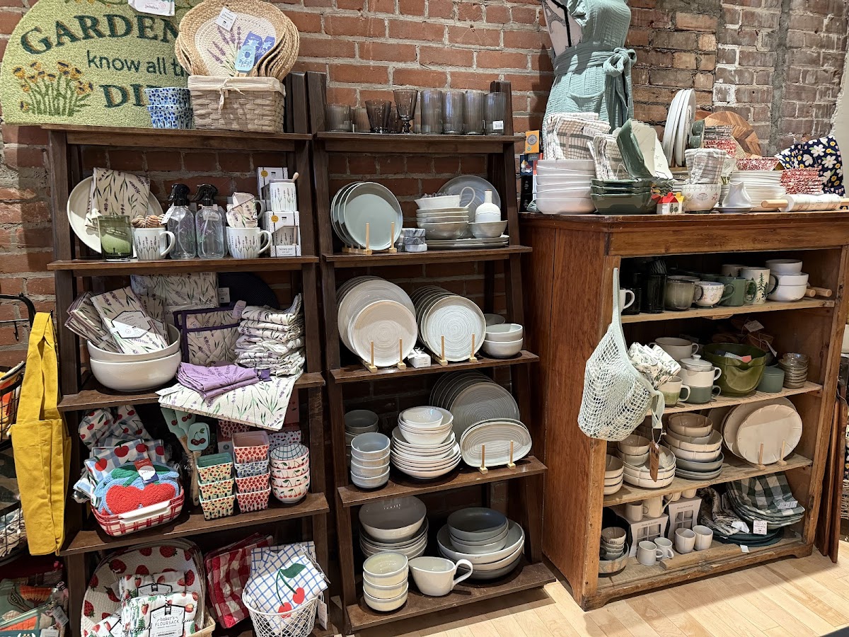 Ellena's Cafe & Pantry - Photo 7