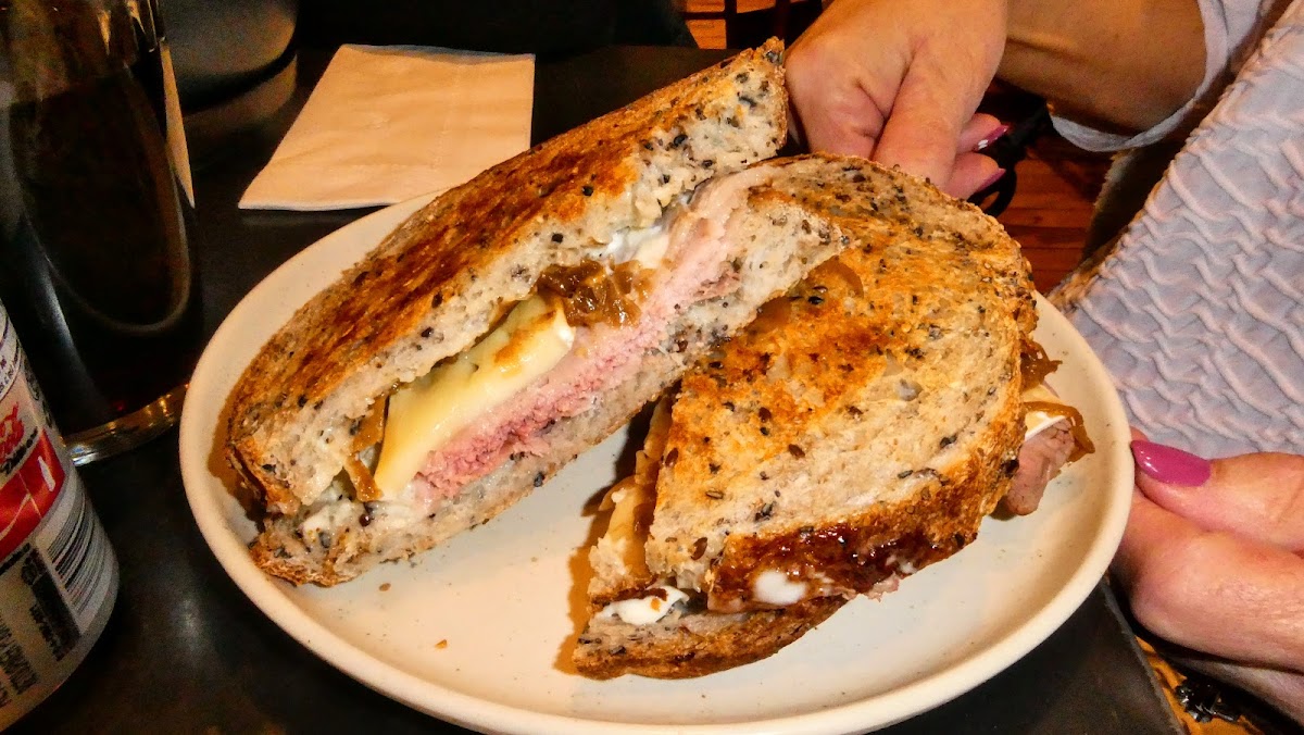 Ellena's Cafe & Pantry - Photo 8