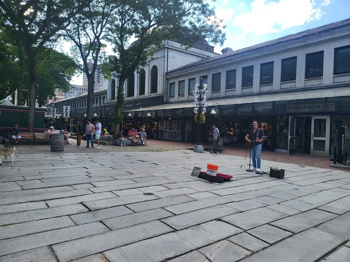 Clarke's at Faneuil Hall - Photo 8