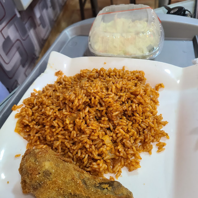 Jollof Rice & Chicken & Sallad
