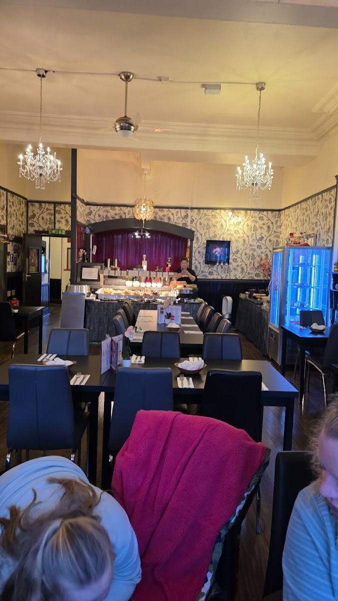 Emperor Chinese Restaurant - Photo 3