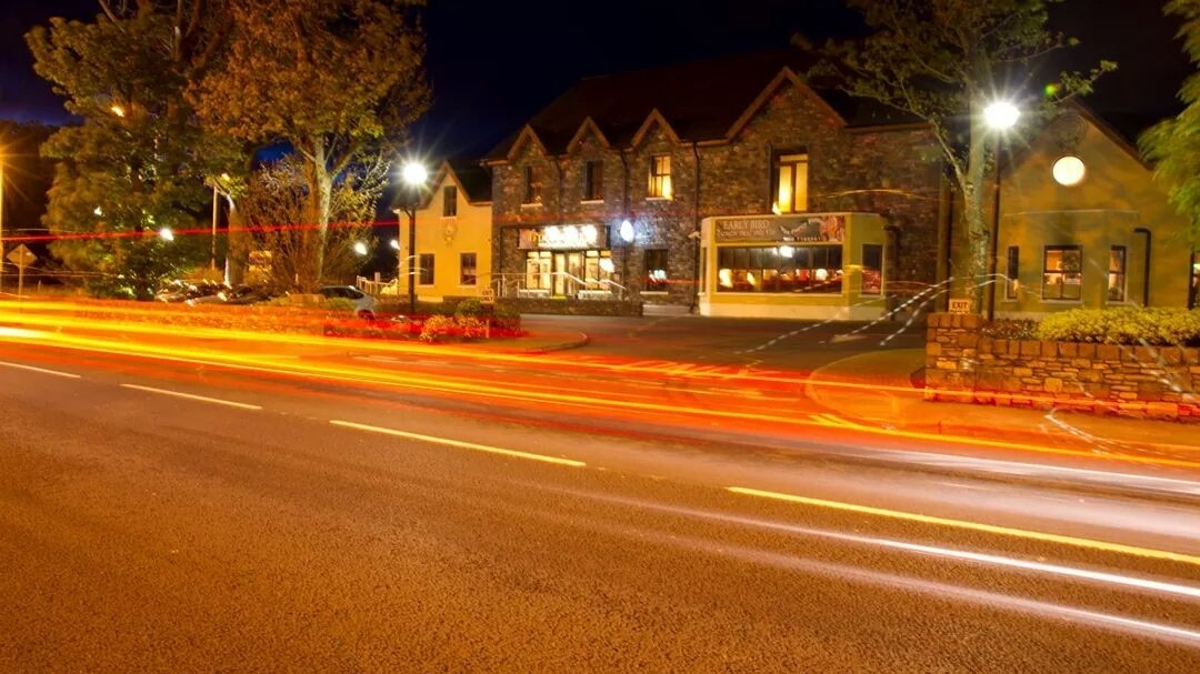 O'Donnells Bar & Restaurant - Photo 2