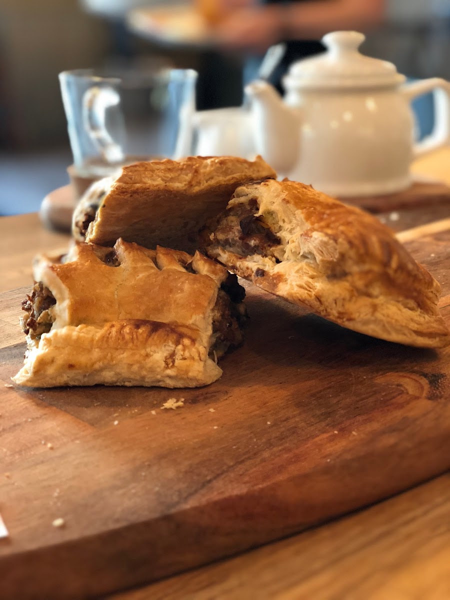 The Peloton Café - Photo 9