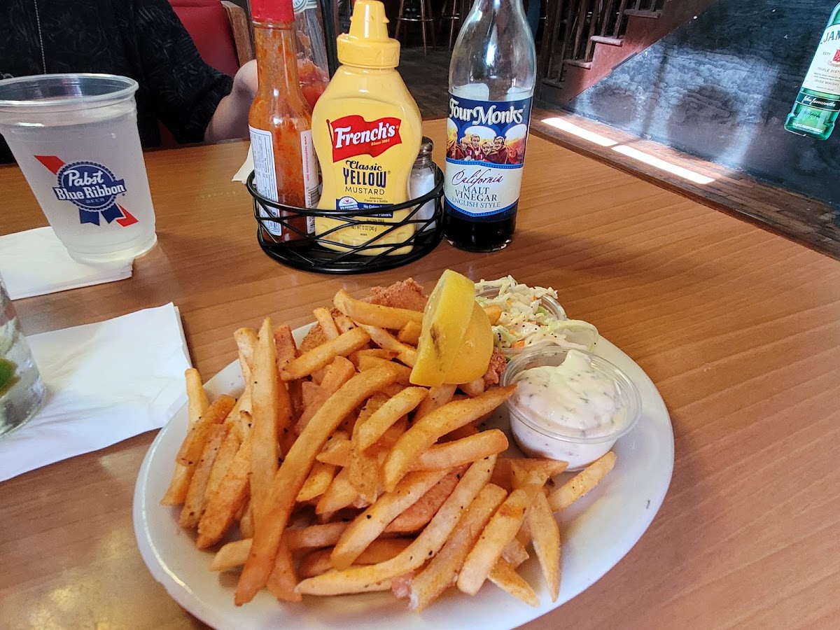 McShanes Bar & Grill - Photo 5