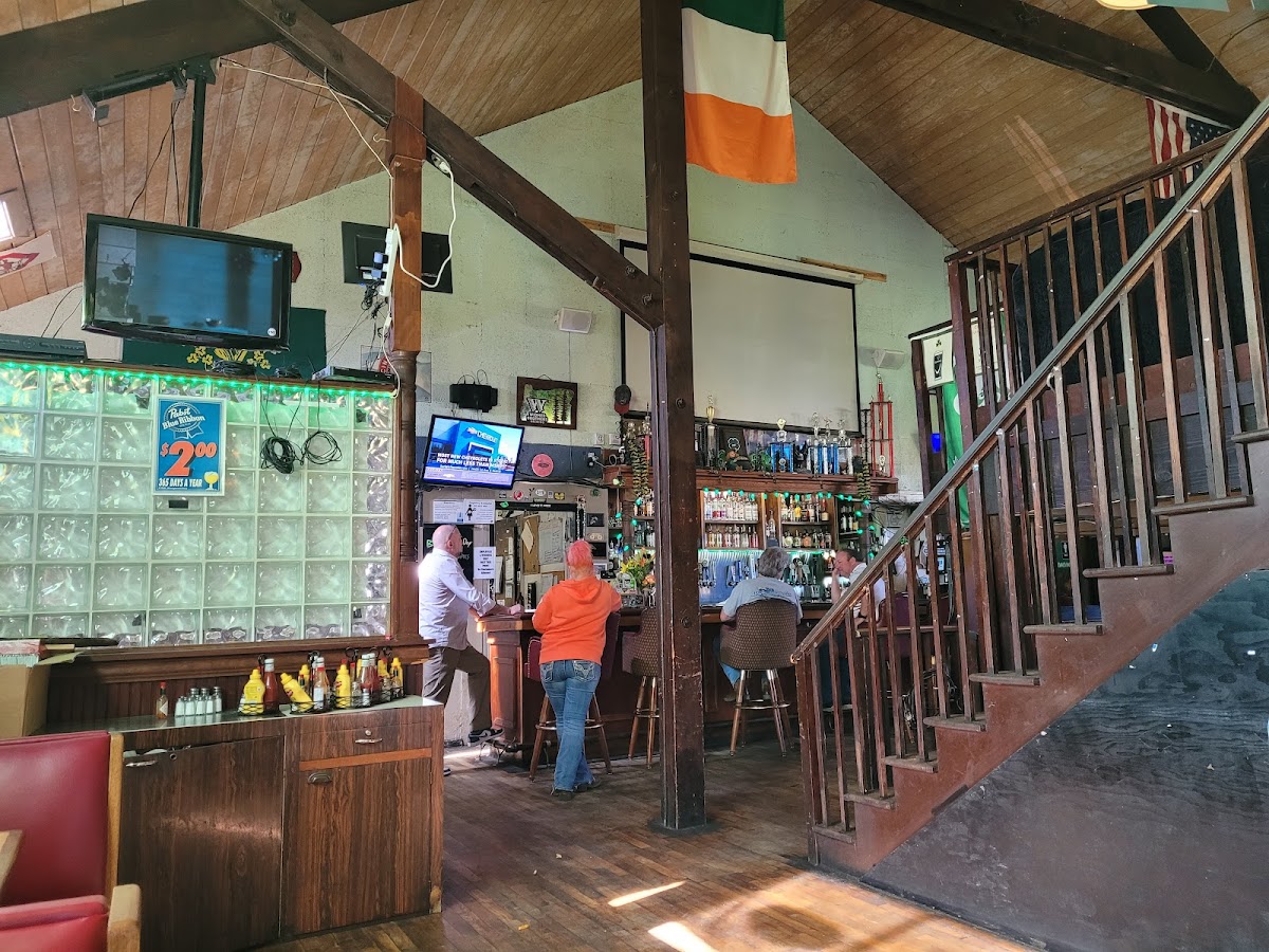 McShanes Bar & Grill - Photo 6