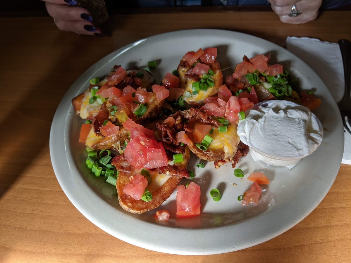 McShanes Bar & Grill - Photo 7