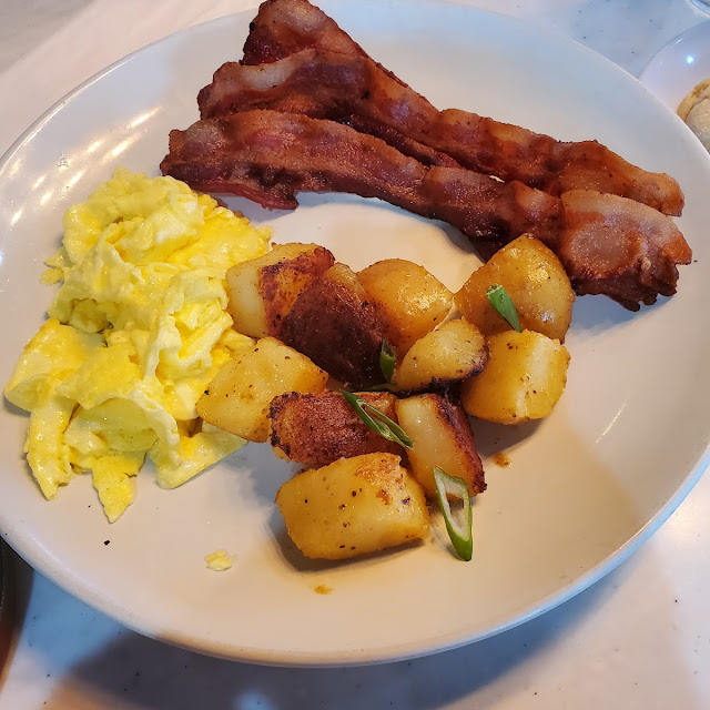 Classic Breakfast Split Plate