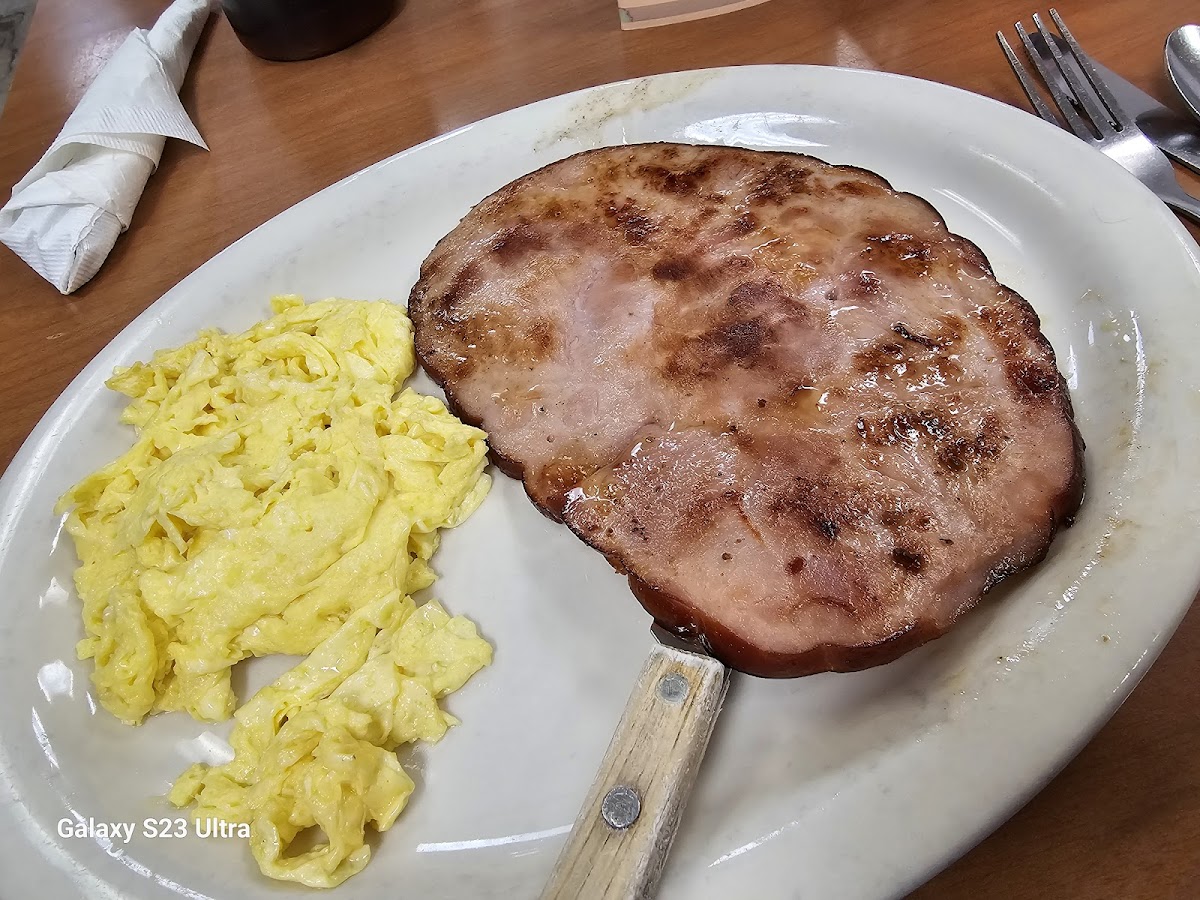 Harold Waite's Pancake & Steakhouse - Photo 9
