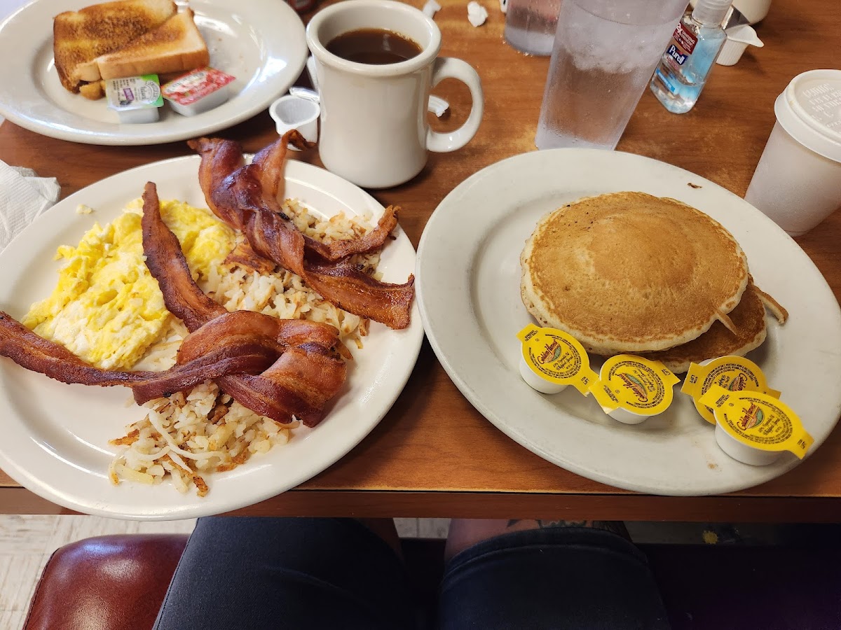Harold Waite's Pancake & Steakhouse - Photo 2
