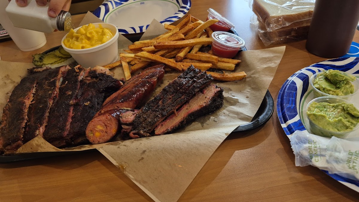 Ain’t She Grand BBQ Co. - Photo 4