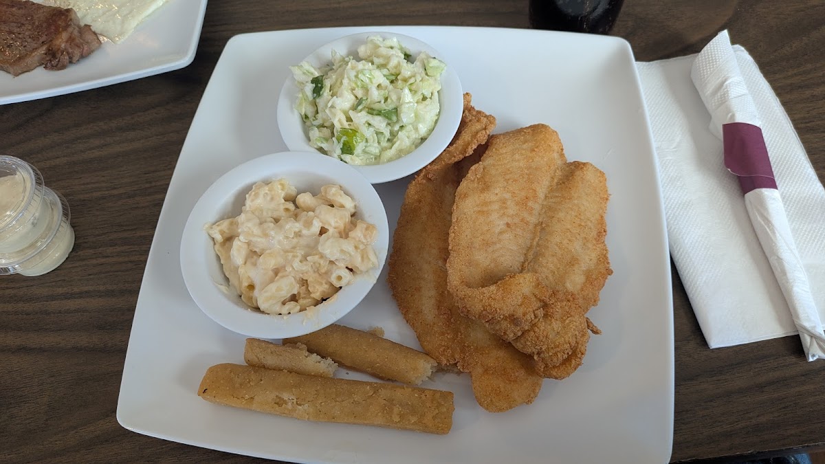 Country Sunrise Grill - Photo 4