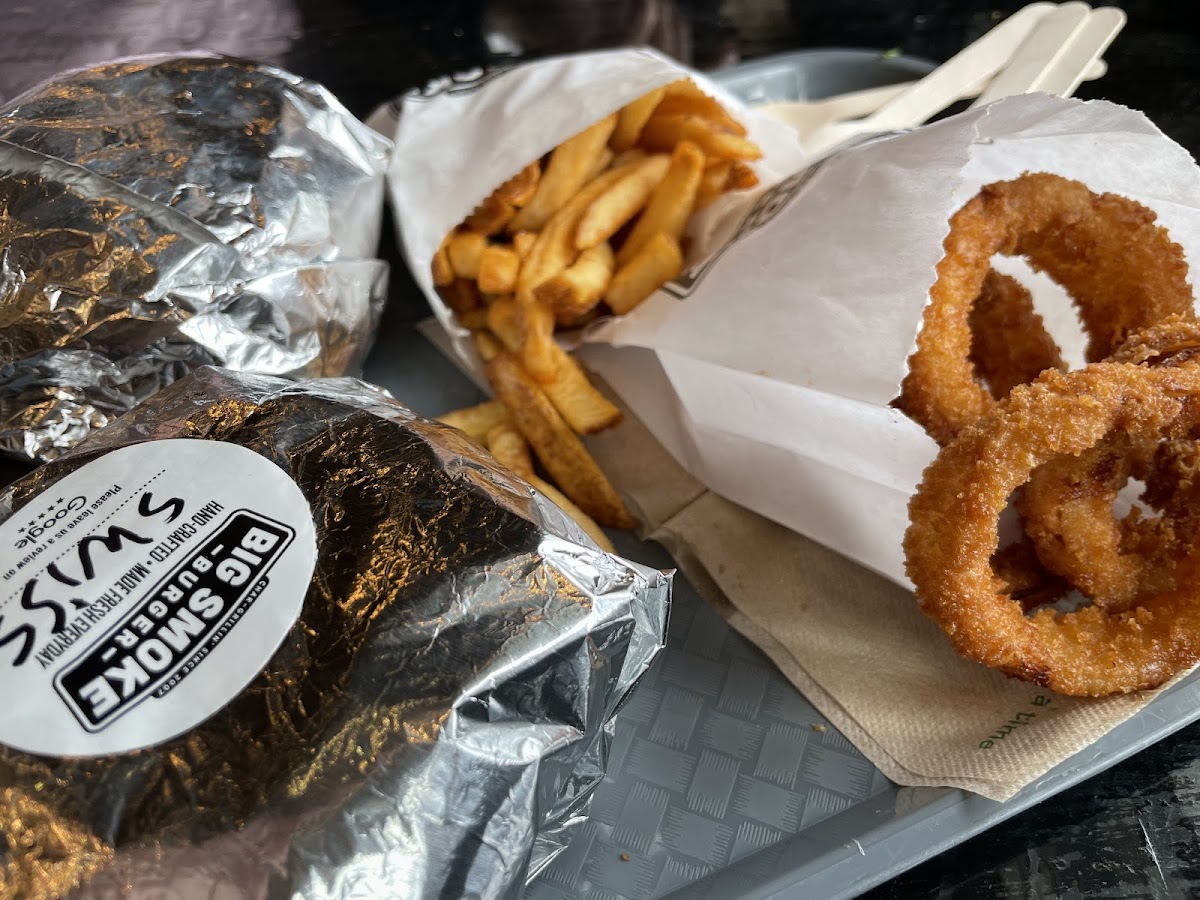 Big Smoke Burger - Photo 6