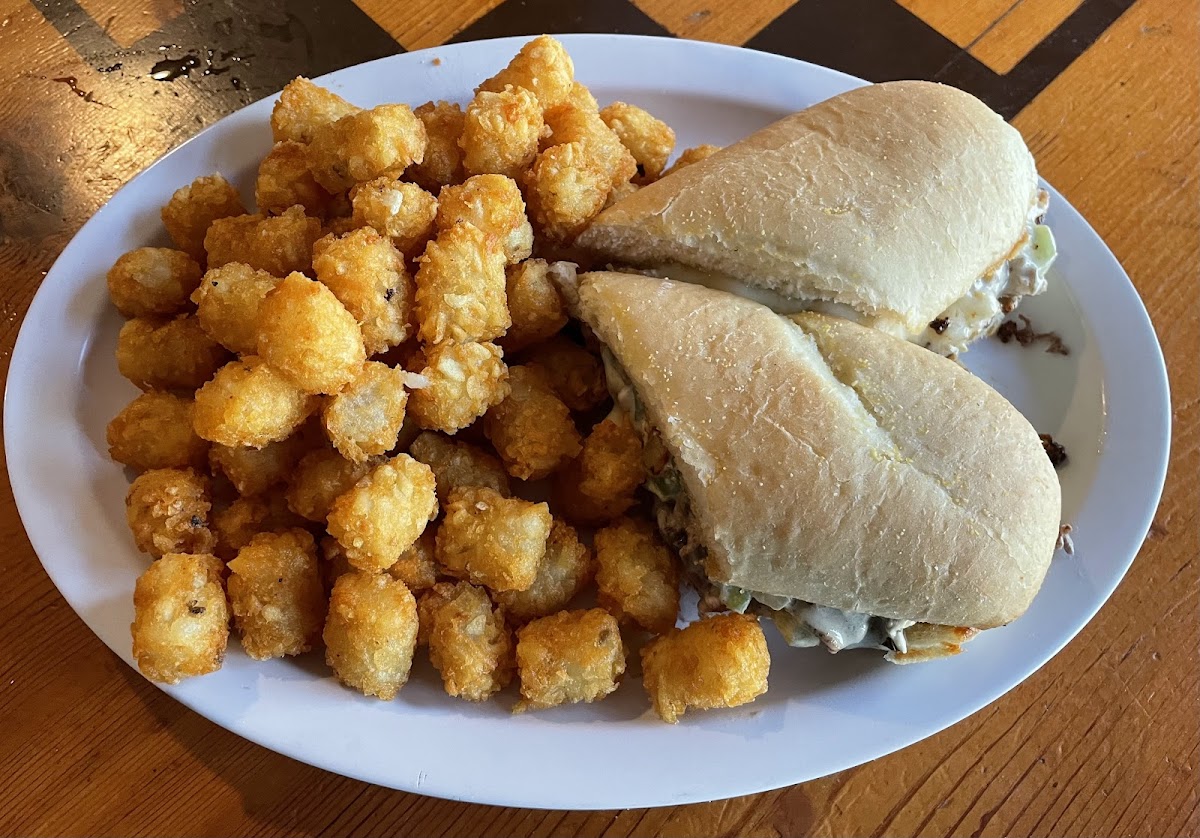 Snug Harbor Bar and Grill - Photo 9