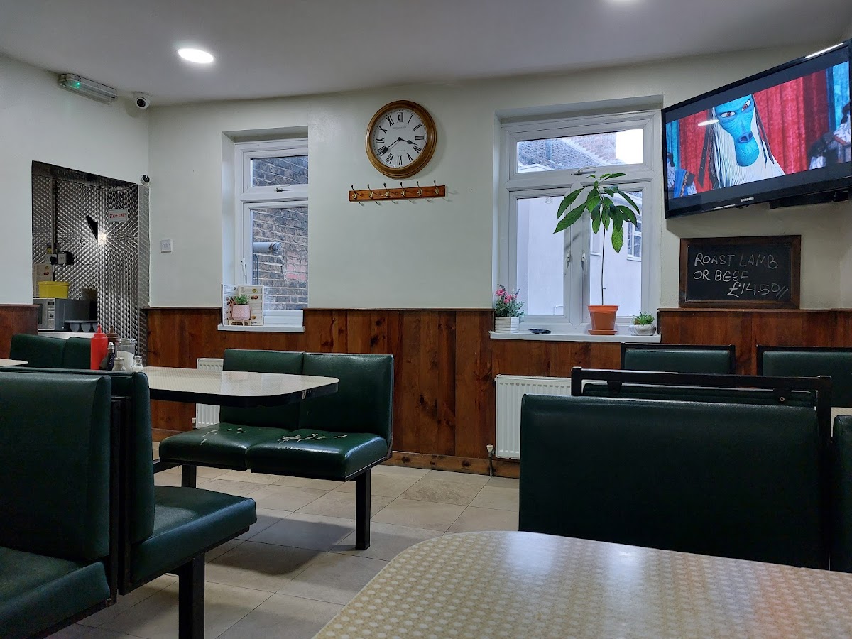 Double Six Cafe - Photo 8