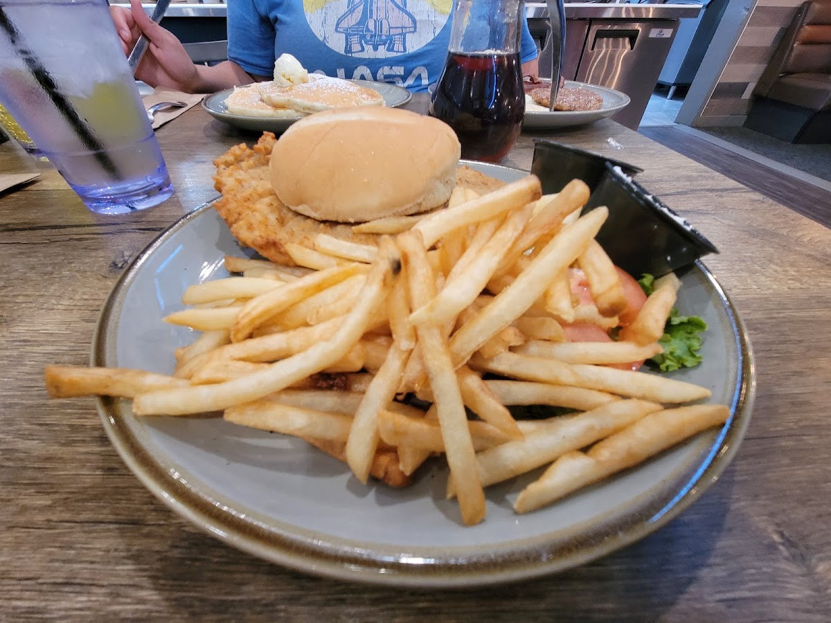 Mega's Grill and Eatery - Photo 6