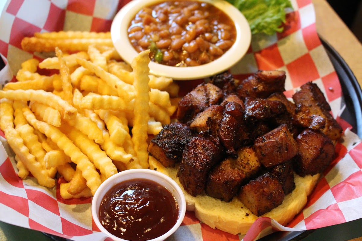 Apple Barrel Restaurant - Photo 1