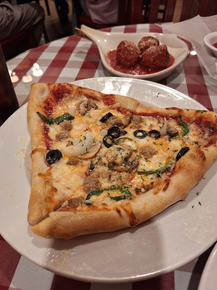 Belini Cucina Italian Restaurant - Photo 3