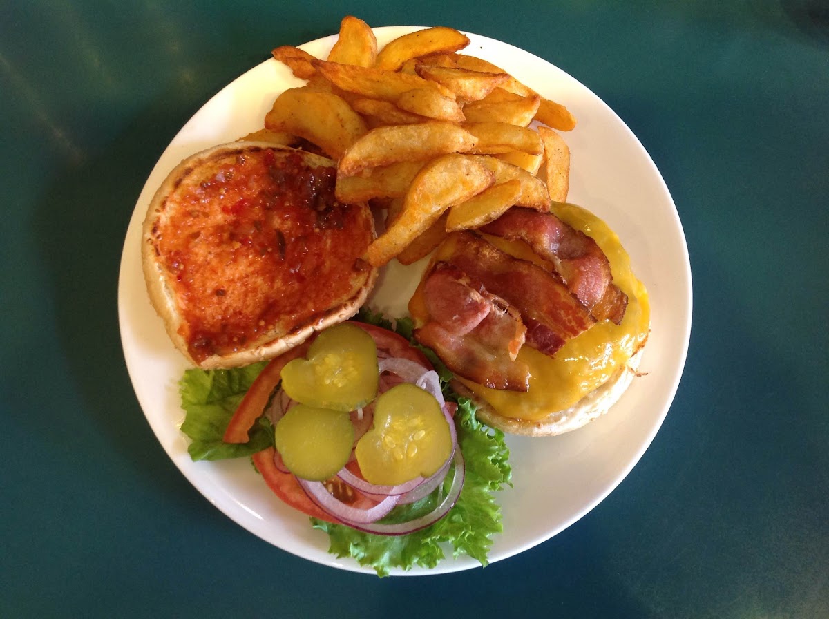 Sour Pickle Cafe - Photo 1