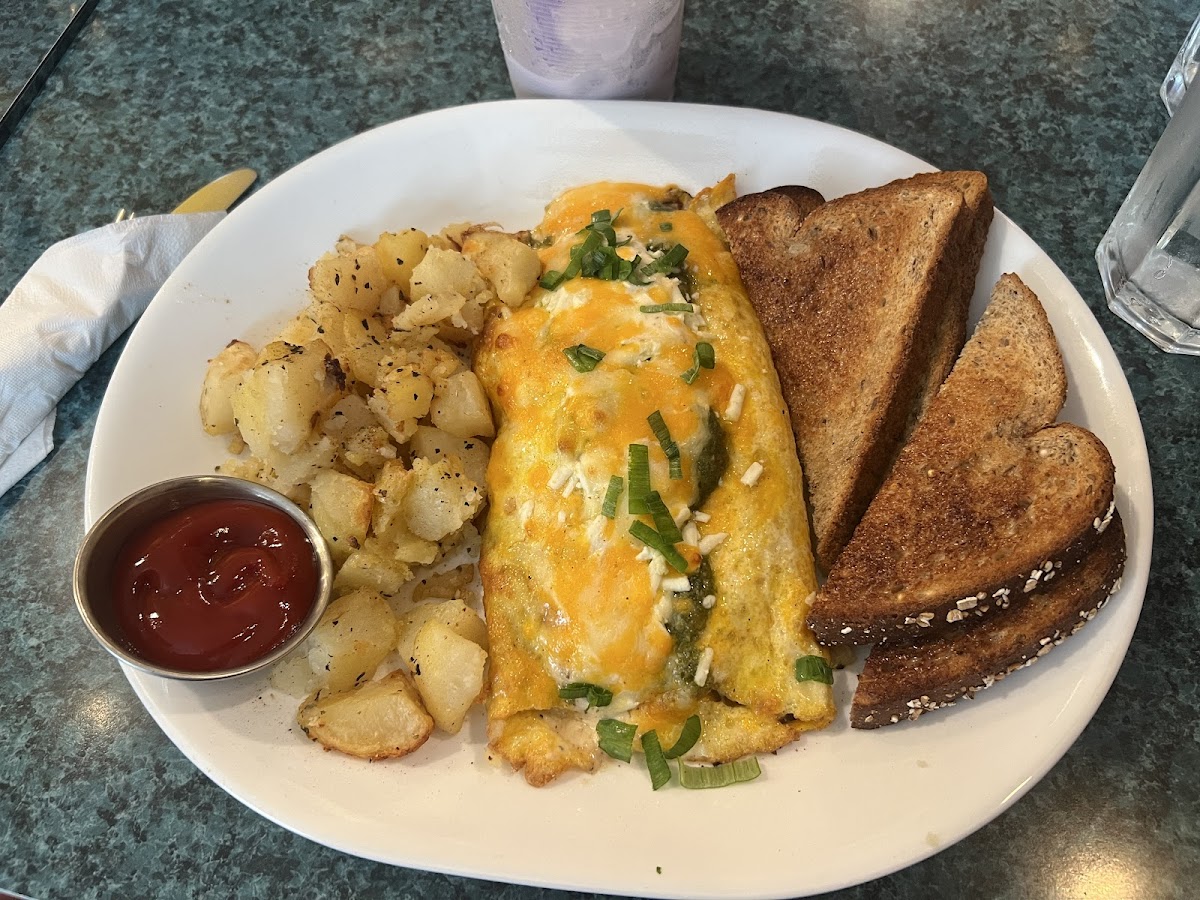 Sour Pickle Cafe - Photo 4