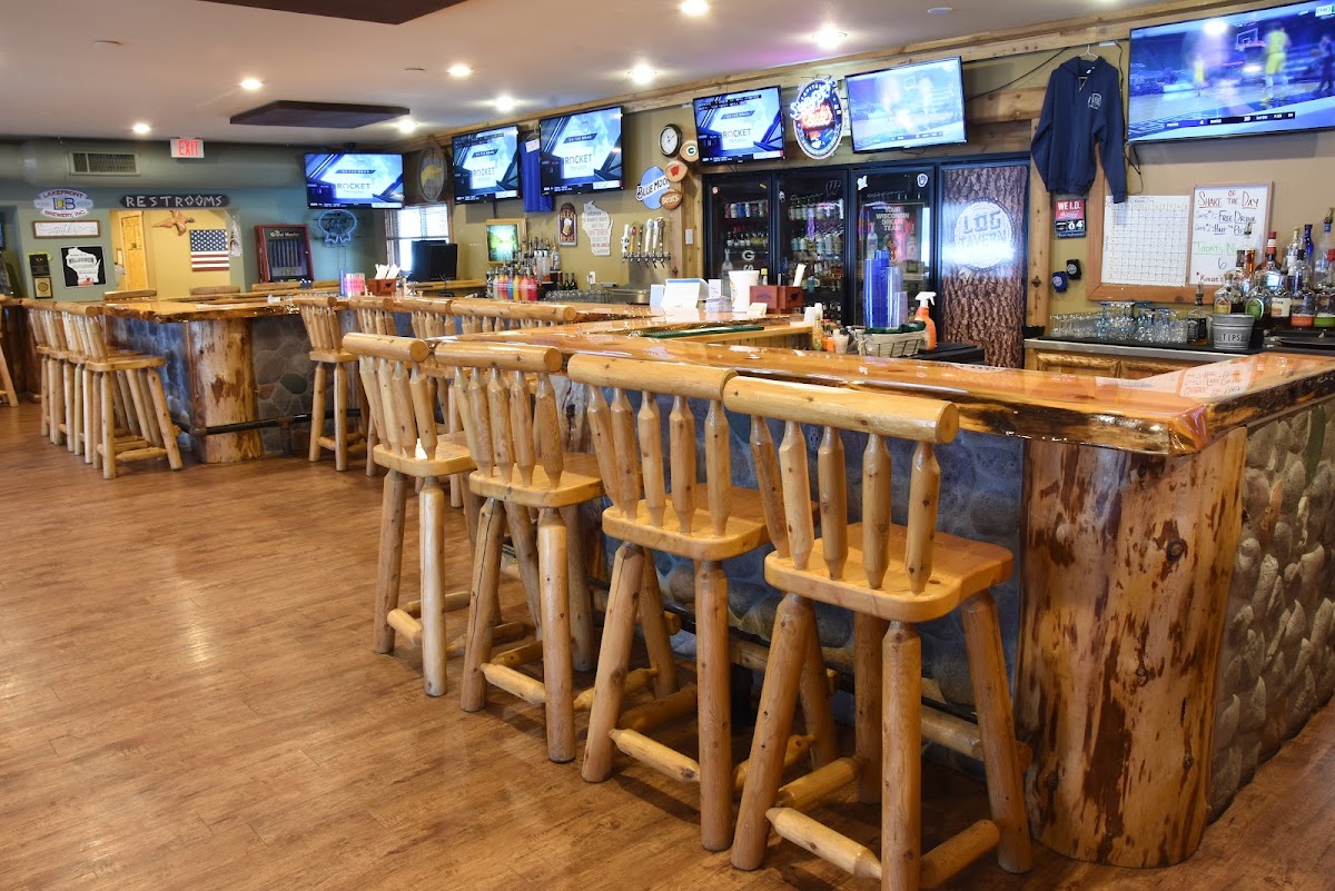Log Tavern Pizza Co - Photo 3