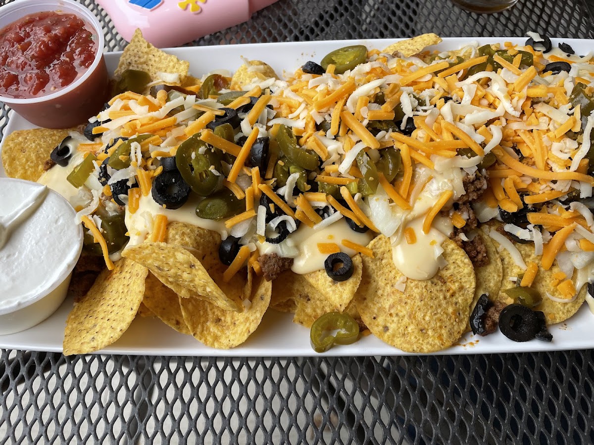 Log Tavern Pizza Co - Photo 4