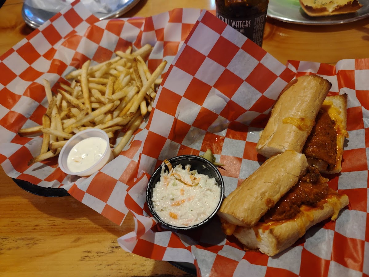 Log Tavern Pizza Co - Photo 5