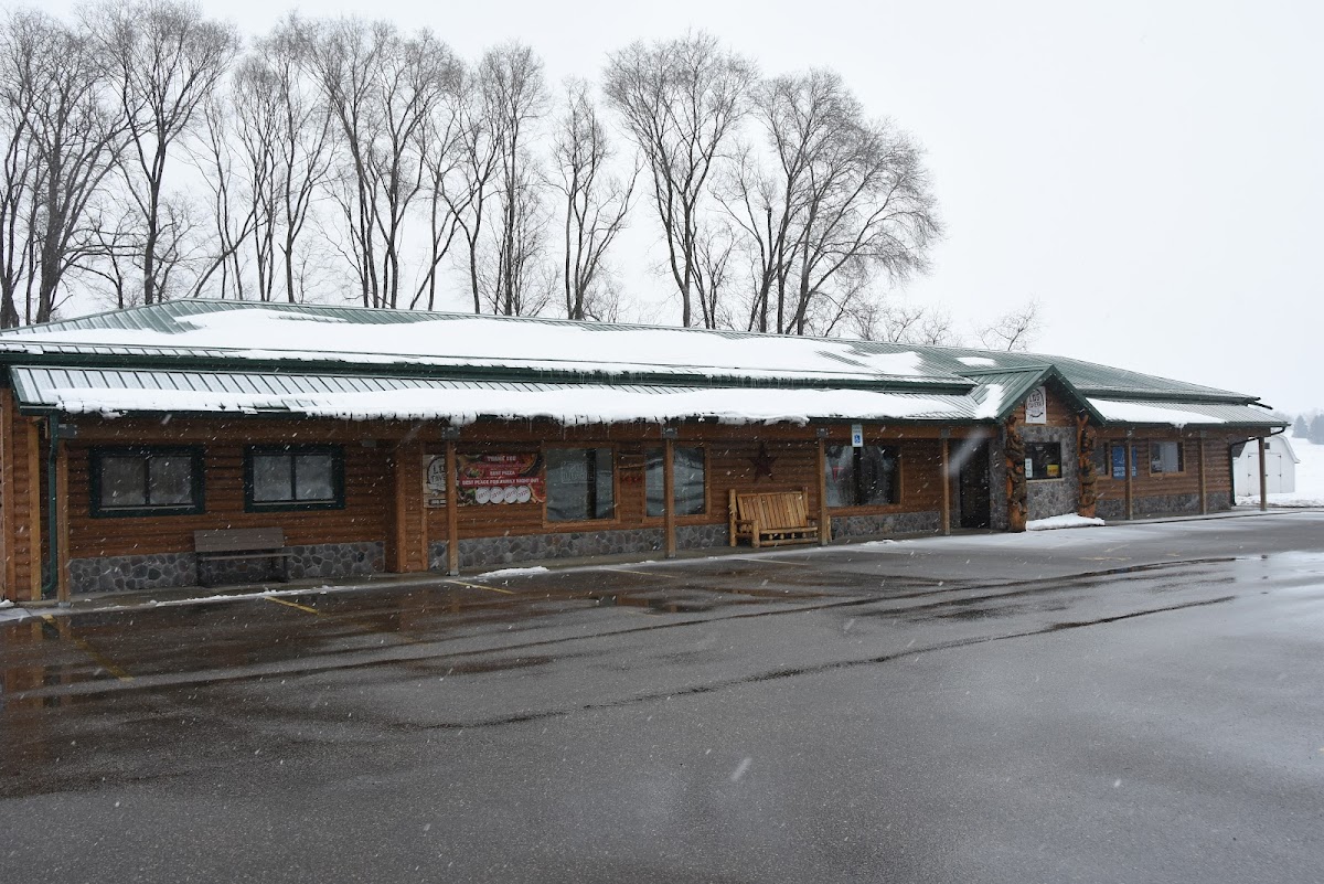 Log Tavern Pizza Co - Photo 6